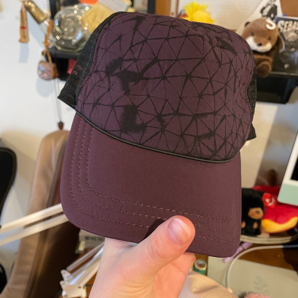 Lululemon WhatSup Crushed Black and Purple Mesh Back Cap
